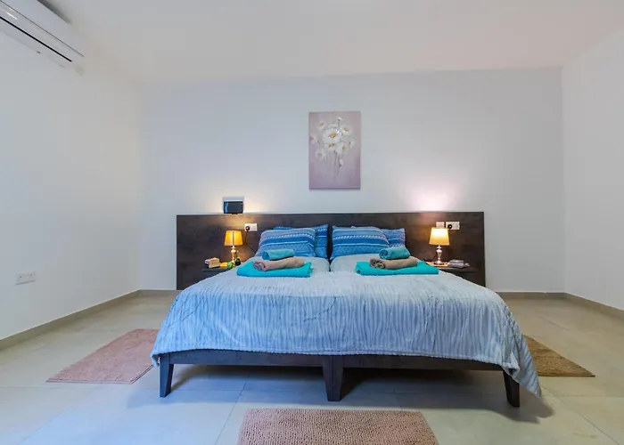 Brand New 3 Bdr 2 Bth Hb6 Apartment