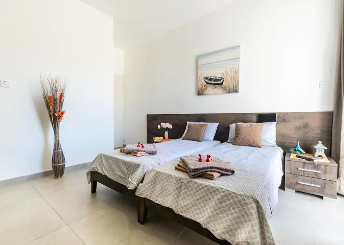 Brand New 3 Bdr 2 Bth Hb6 Daire *