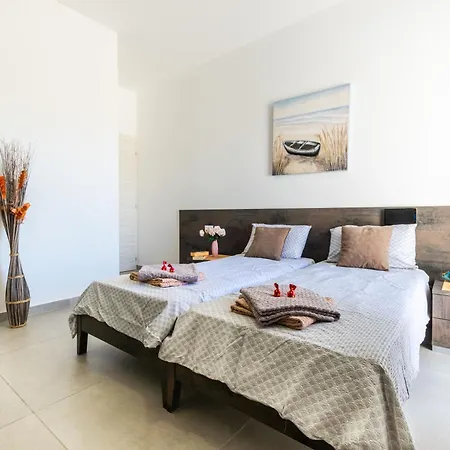 Brand New 3 Bdr 2 Bth Hb6 Appartamento *