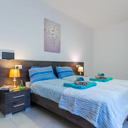 Appartamento Brand New 3 Bdr 2 Bth Hb6 *